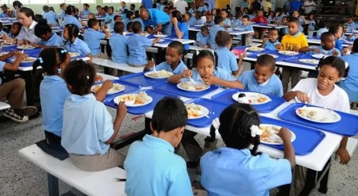 Suplidores de comida tanda extendida amenazan con dejar programa por falta de pago