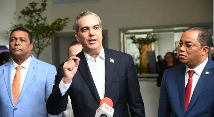 Presidente Abinader detendrá nuevas alzas en tarifa eléctrica 