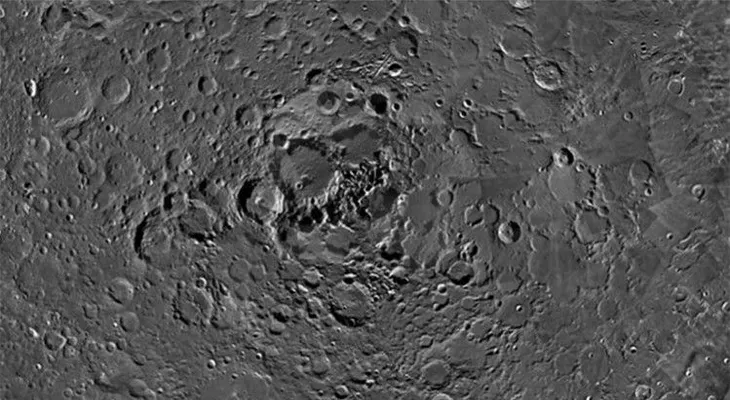 Nuevas fotografías del polo norte de la Luna dejan perplejos a los científicos