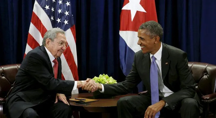 Barack Obama se comprometió a tratar el tema de los derechos humanos con Raúl Castro