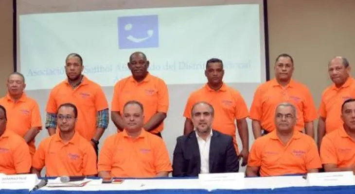 Dedicarán torneo de Softbol Gubernamental al ministro de Industria y Comercio  
