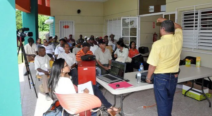 Imparten taller sobre el mejoramiento de la calidad en toda la cadena láctea