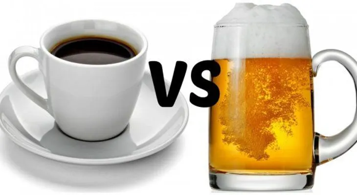 El café acorta la vida... ¿La alarga la cerveza?