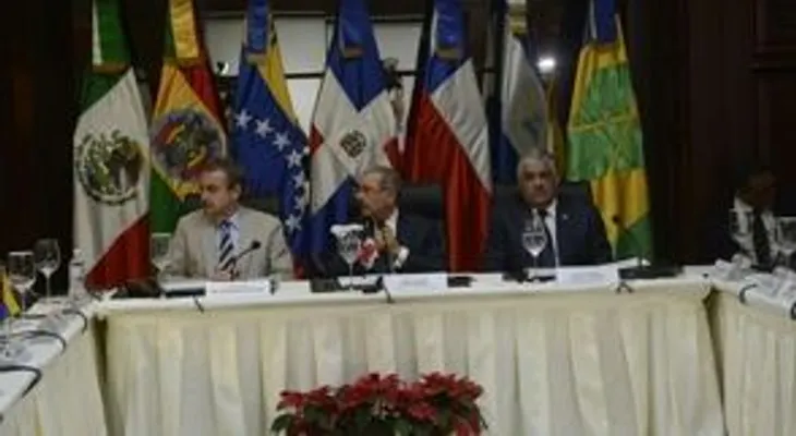 Gobierno de Venezuela y oposición inician diálogo en República Dominicana