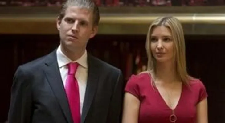 Retiran a pareja gay de vuelo en el que estaba Ivanka Trump