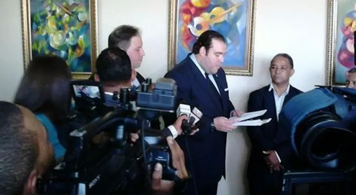 Atribuye a acciones individuales agresiones a la prensa en convención PRD