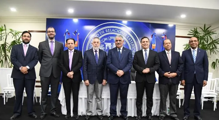  Cancillería dispone creación de secciones comerciales en embajadas y consulados 