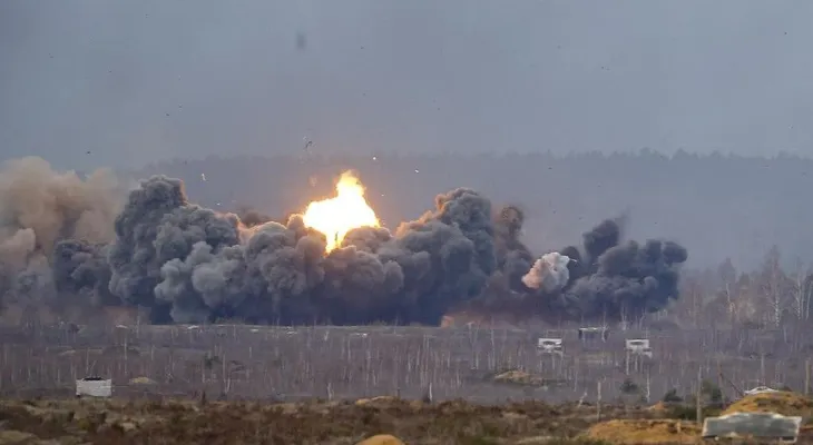 Bolsas se desploman y barril del petróleo superan los 100 dólares, ante ataque de Rusia contra Ucrania