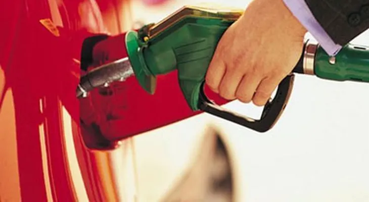 Congelan precios de todos los combustibles 