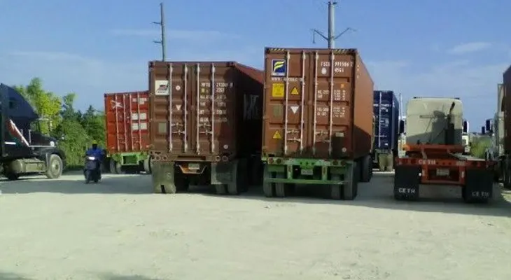 Puerto Caucedo sigue paralizado por conflictos entre camioneros