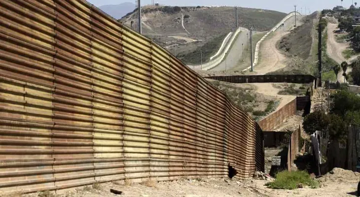 La nueva estrategia de los narcos para burlar el costoso muro de Donald Trump por 5.000 dólares