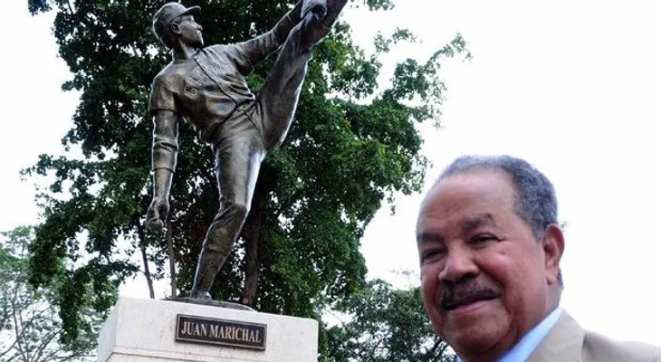 Marichal dice Cueto tiene oportunidad de ganar Cy Young