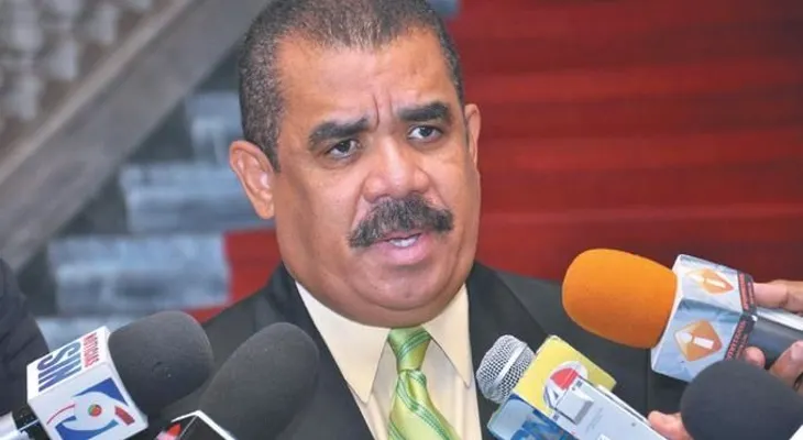 Senador Adriano Sánchez Roa: Si Danilo es el más popular hay que ajustar la Constitución