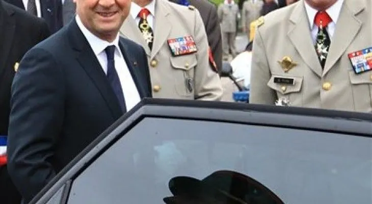 Presidente de Francia da vacaciones a todos sus funcionarios 