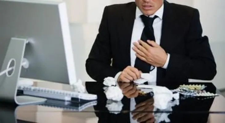 ¿Por qué vamos al trabajo estando enfermos?