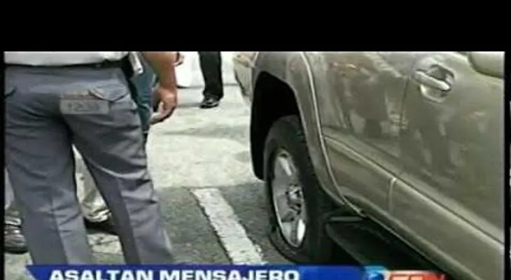 Asaltan mensajero y le quitan un millón de pesos