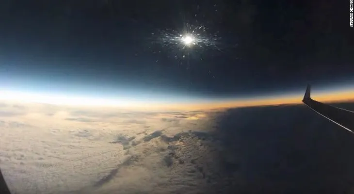¿Cuál es el problema con el asombroso video viral del eclipse solar? Míralo bien