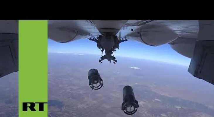 Lunes negro para el EI: Rusia destruye base donde se ocultaban terroristas (VIDEO)