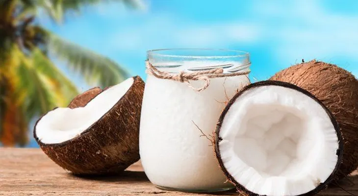 Cómo evitar las caries usando aceite de coco