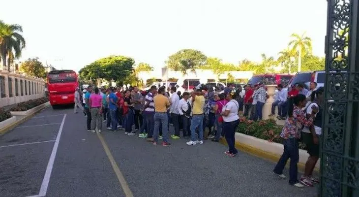 Empleados del Palacio acuden a jornada nacional contra el dengue