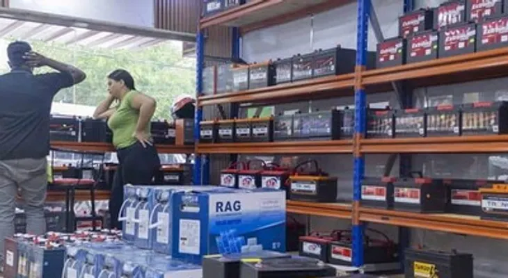 Apagones impulsan el negocio de inversores y plantas eléctricas en República Dominicana