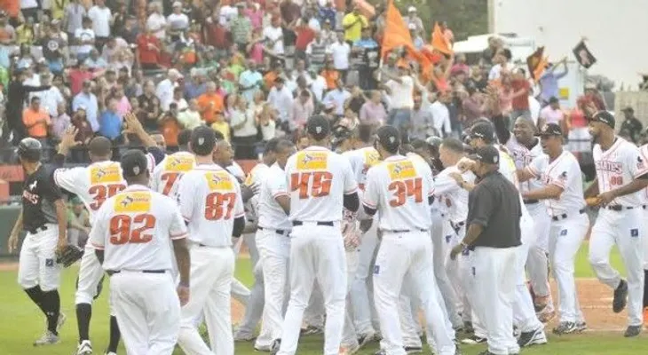 Gigantes del Cibao ganan su primera  serie Final de Béisbol