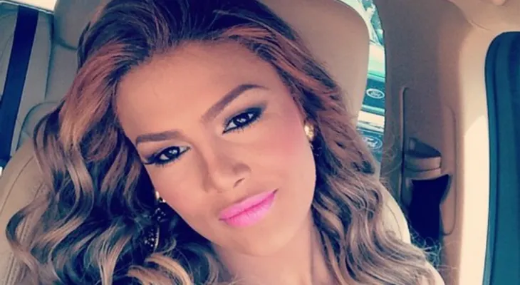 Caroline Aquino se va en pleito con una de sus fans