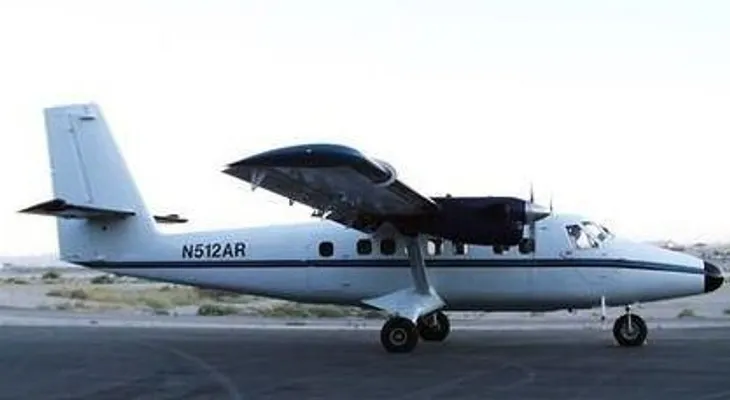Avión con 18 personas desaparece en Nepal