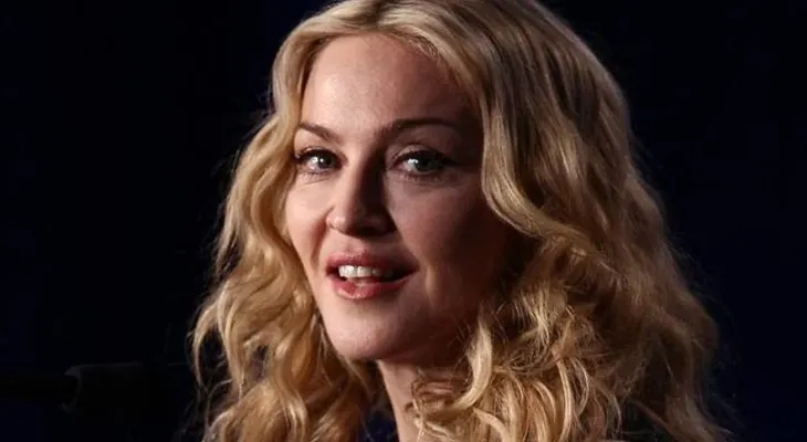 Madonna aparece por sorpresa en una "Marcha de las Mujeres" llena de artistas