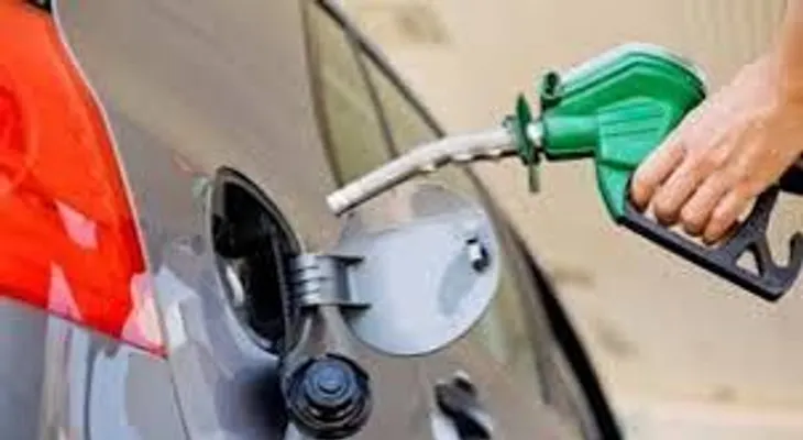 Gobierno de Danilo sigue abusando con aumento precios combustibles. Así no