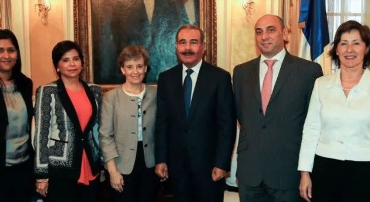 Danilo recibe a representante ONU para asuntos de la niñez