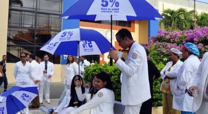 Los hospitales siguen afectado por huelga de médicos; se cumple por segundo día