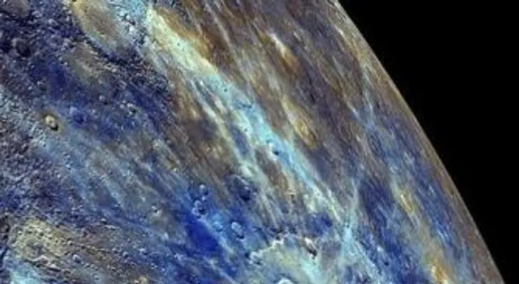 Las superficies oscuras de Mercurio son carbono procedente de su interior 