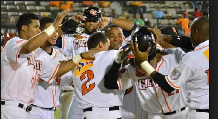 Los Gigantes logran su Primera Serie Final; apabullan 12 a 5 a las Estrellas
