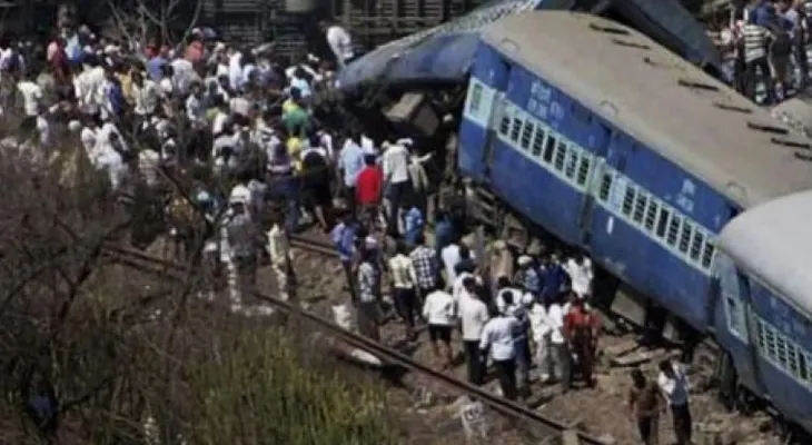 Tren se descarrila en la India; hay dos muertos