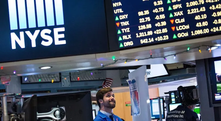 La crisis China y la caída de los precios del petróleo le dañan la navidad a Wall Street