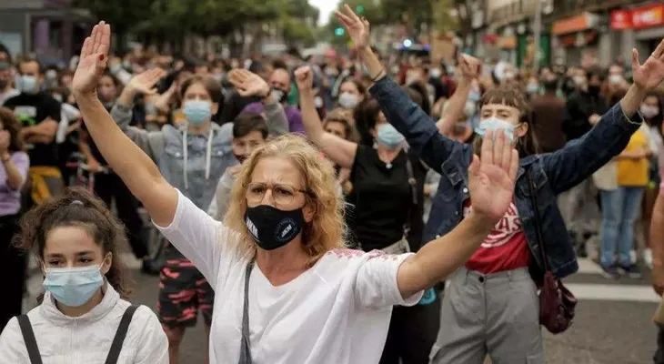 Protestas en Madrid por restricciones de Gobierno regional contra la pandemia