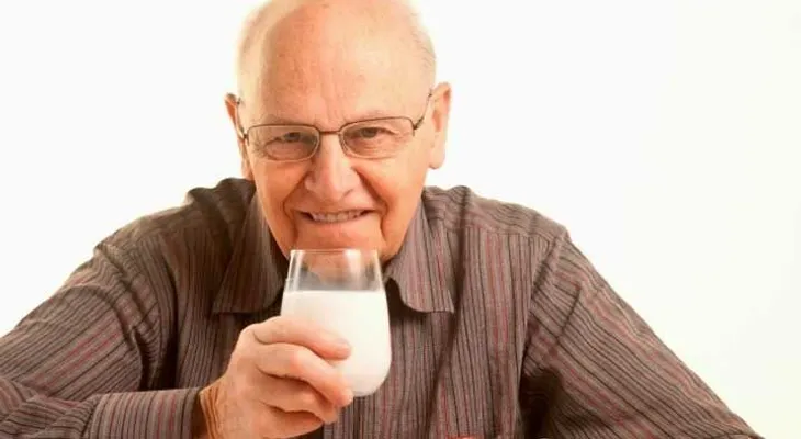Me dijeron que colocara un ajo en mi leche; no sabÍa que fuera tan increí­ble...WAO...