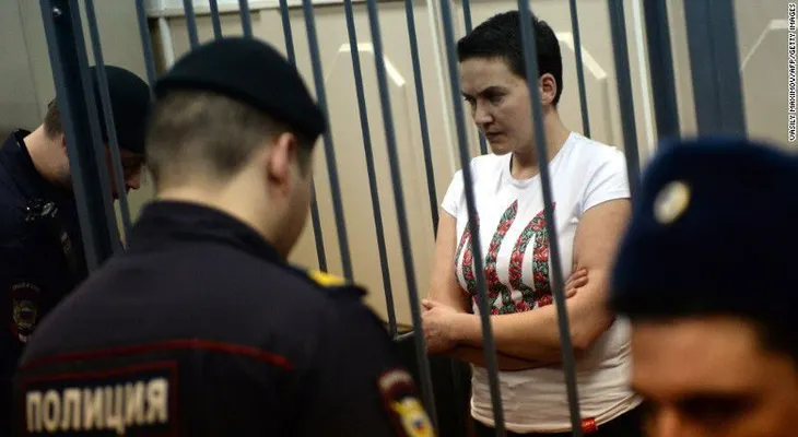 Piloto ucraniana espera veredicto en Rusia