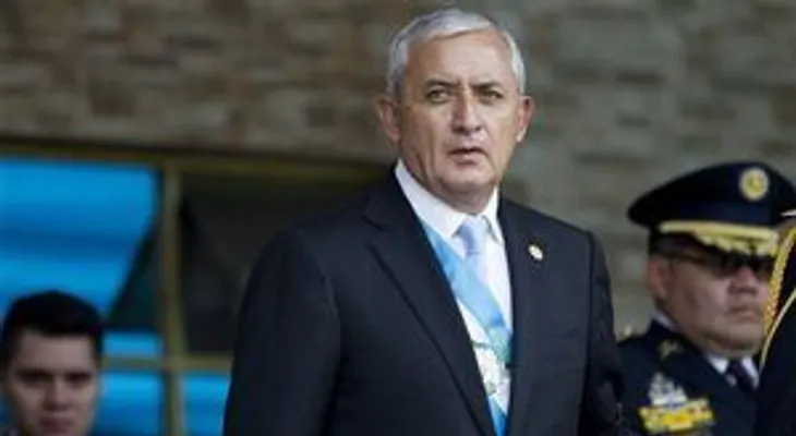 Corte revive proceso presidente de Guatemala