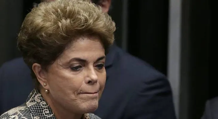 Dilma Rousseff solo un milagro la salva: "No lucho por mi mandato; lucho por la democracia"
