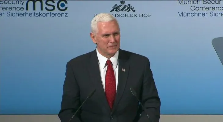 Pence: EE.UU. seguirá haciendo que Rusia asuma sus responsabilidades