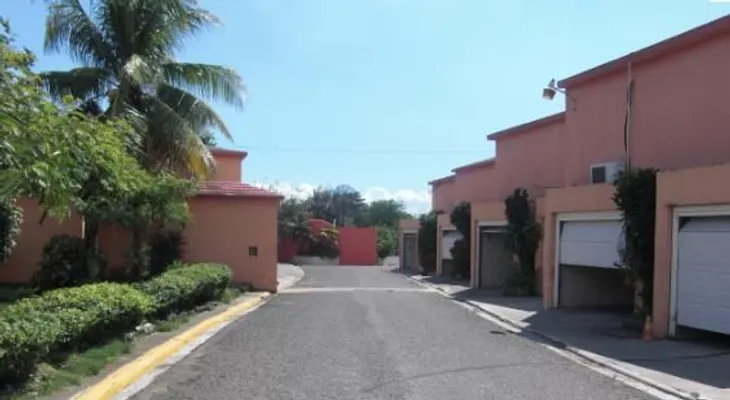 Sorprenden hombre violando niño de 11 años en una cabaña 
