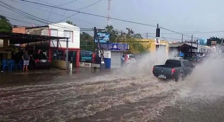 Sistema de baja presión se aleja de RD, pero seguirán lluvias