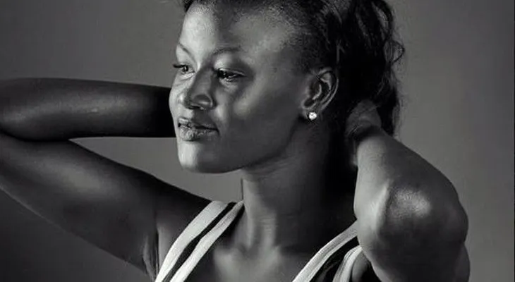 La Diosa de la Melanina: una modelo enloquece a la Red por su tono de piel extraordinario 