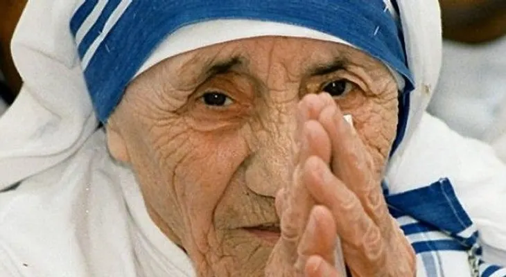 A propósito de la canonización de la Madre Teresa, ¿cómo se canoniza a una persona?