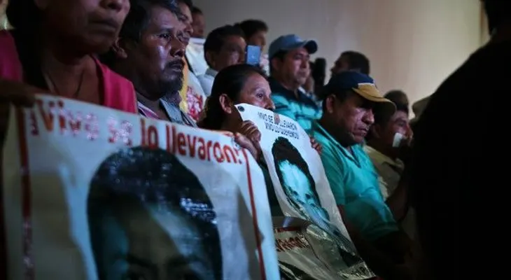 Tumban versión oficial sobre desaparecidos de Ayotzinapa