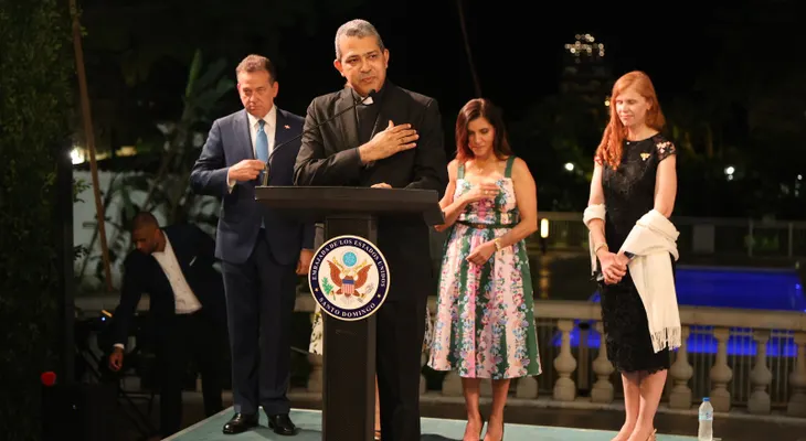 Embajadora de los Estados Unidos ofrece recepción para celebrar que la República Dominicana se una al Consenso de Ginebra