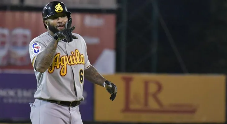 Aguilas derrotaron 8 carreras por 7 a los Gigantes, en un partido que finalizó en la madrugada