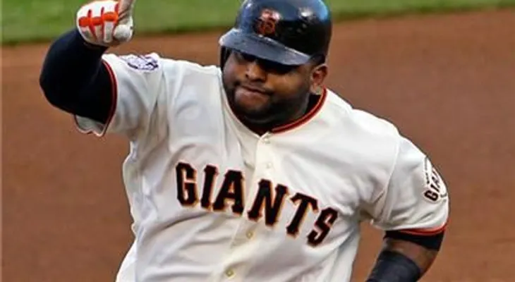 Gigantes dicen que compiten por Pablo Sandoval